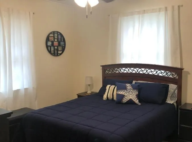 Holiday home Calypso In East Hill Neighborhood !