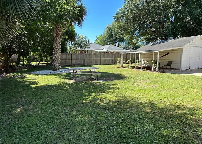 Holiday home Calypso In East Hill Neighborhood !